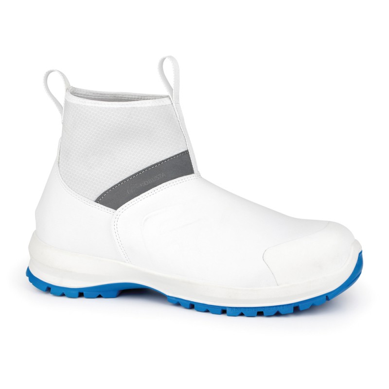 BOTA BLANCA CON PUNTERA NEXT MOON...